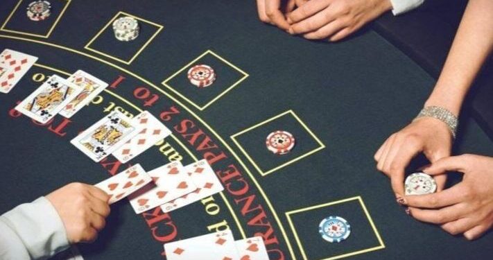 Nắm rõ ràng các luật chơi Blackjack siêu đơn giản nắm tỷ lệ thắng cao tại HB88